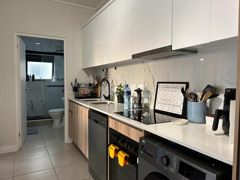 To Let 1 Bedroom Property for Rent in Sandown Western Cape